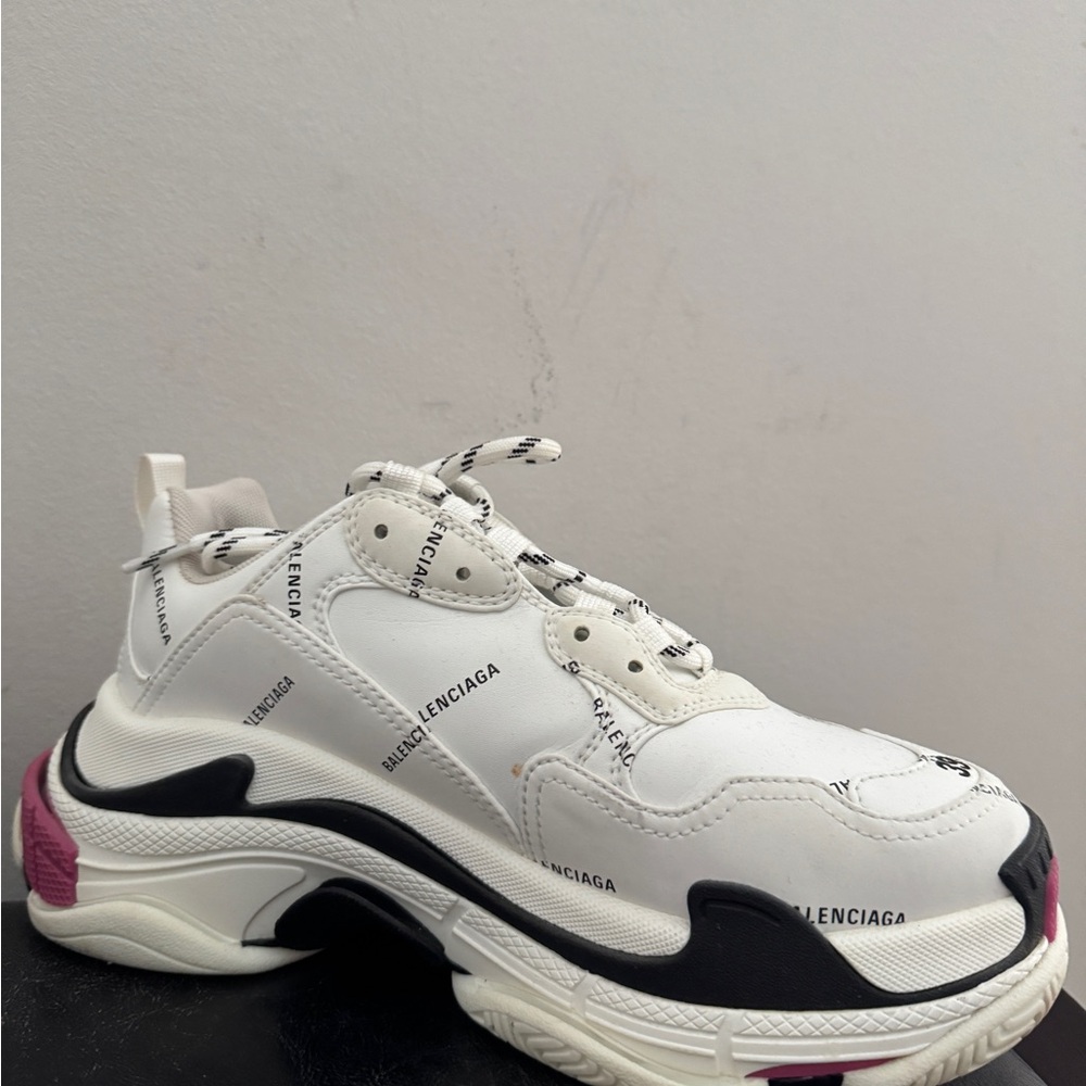 Balenciaga White and Pink Sneakers - Picture 5 of 9